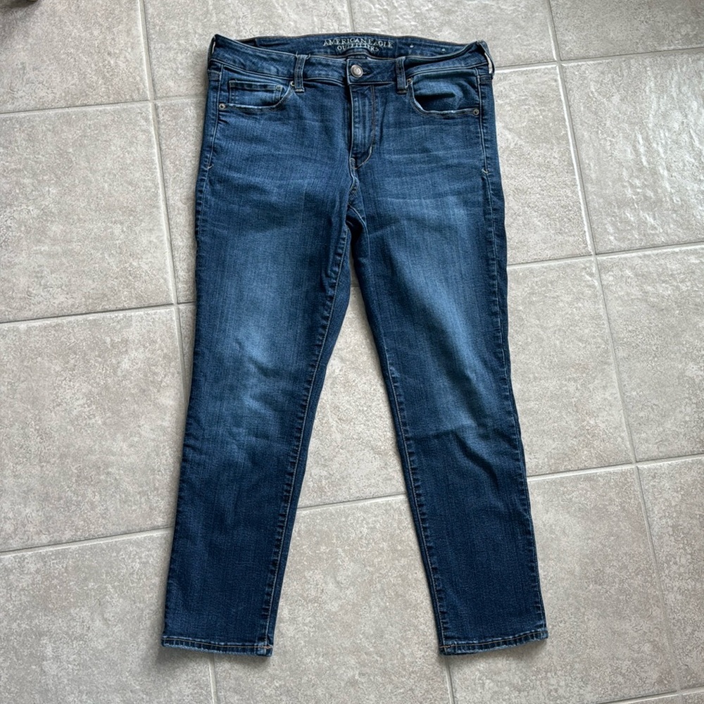 American eagle women’s jeans size 12 short super stretch